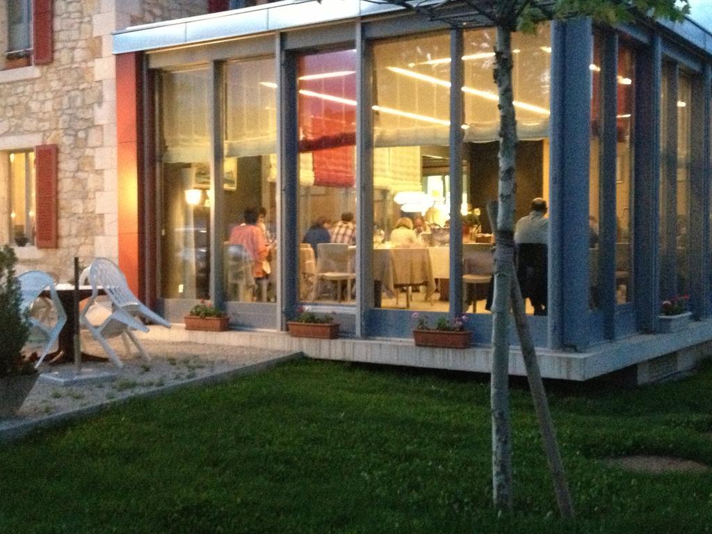 Au Boeuf Rouge Hotel Crassier Luaran gambar