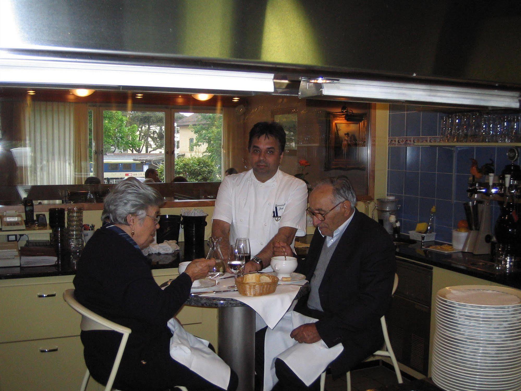 Au Boeuf Rouge Hotel Crassier Luaran gambar